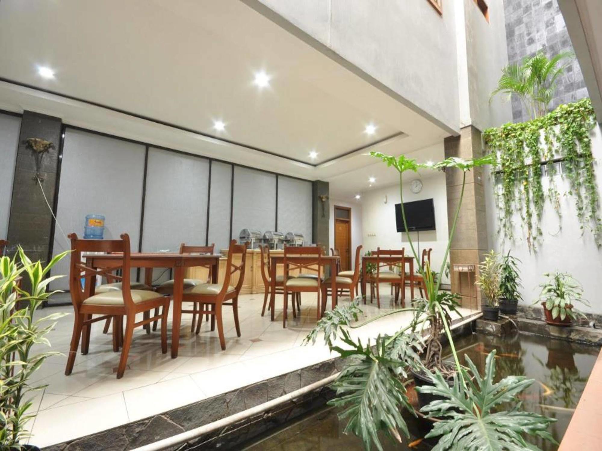 โรงแรมจาร์โยตา บันดุง ภายนอก รูปภาพ